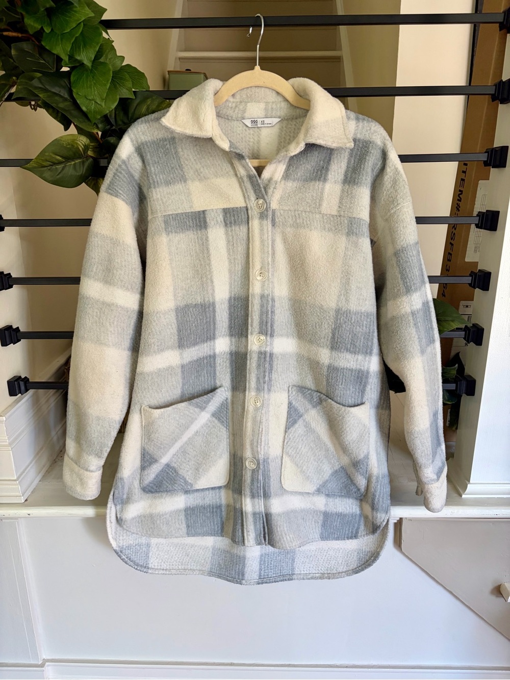 DSG Twitch Allison Plaid Shacket Coat Gray Cream Oversized XS